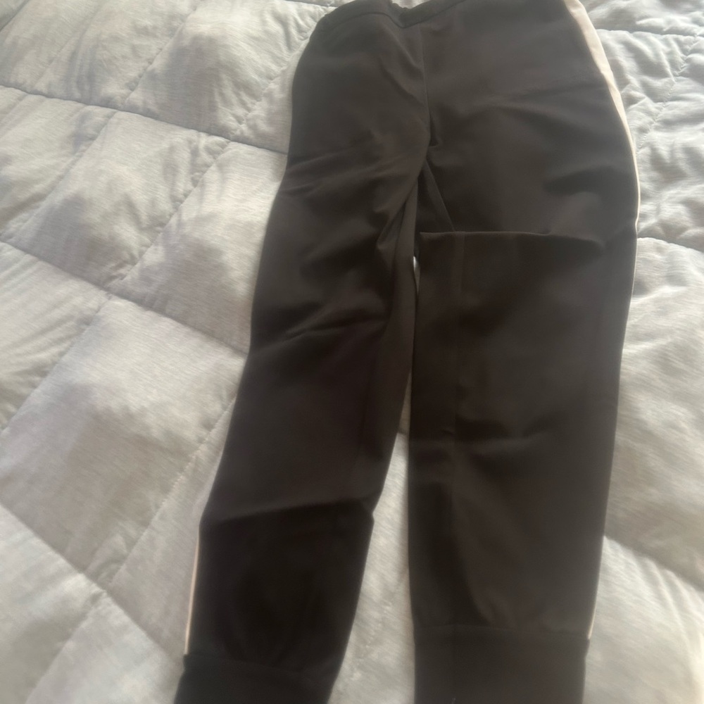 St. John Black Skinny Pants petite